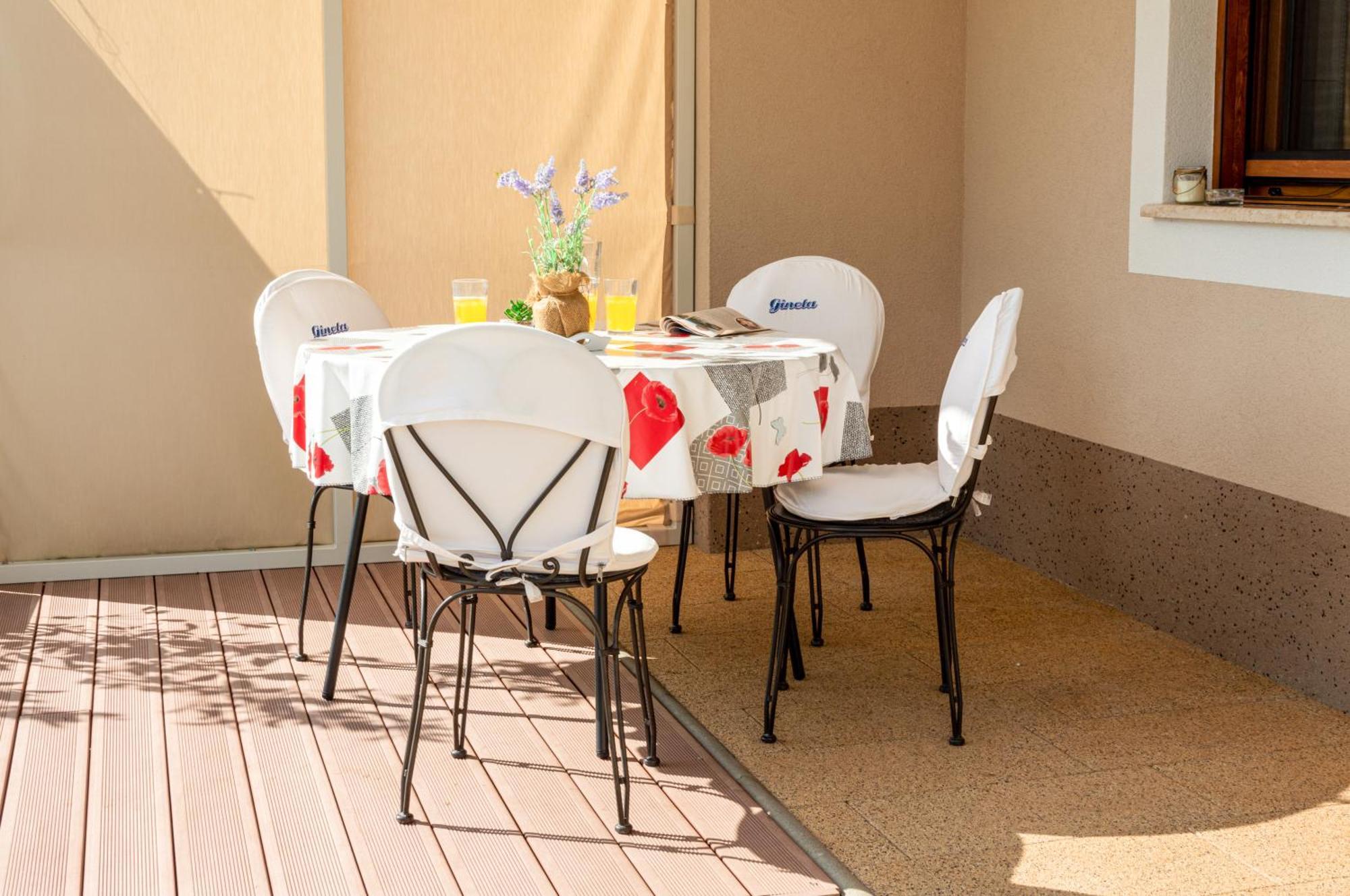 Apartman Nona Мотовун Екстериор снимка